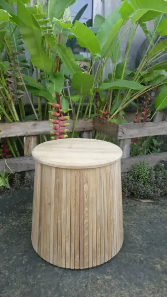 Product image 1 of the product “Zylindric – Side Table with Lid | 46.5 cm Height, Ø 41 cm | Teak Wood, Natural Finish ”